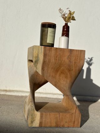 Mesa tronco asimétrica de madera