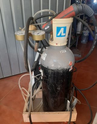 Máquina de soldar con bombona