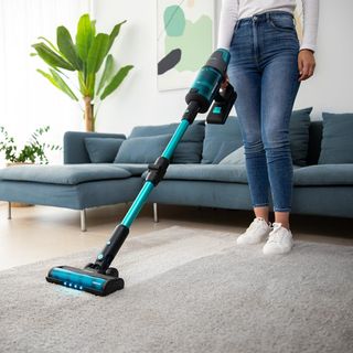 - Cecotec Aspirador Escoba sin Cable Conga Rocks