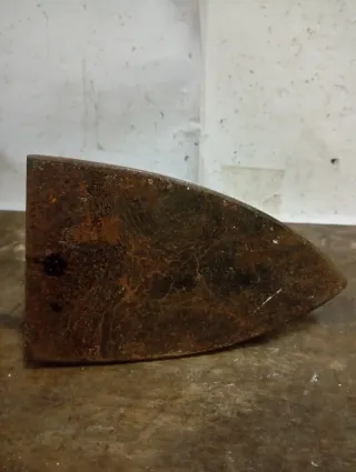 LIQUIDACIÓN 2026 Plancha antigua de hierro