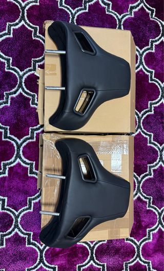 Reposacabezas deportivos universal para coche