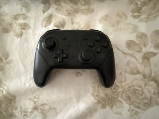 Mando Pro Nintendo Switch + Cable USB