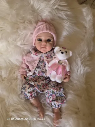 Bebé Reborn Silicona Completa con moisés y cuna