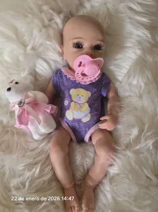 Bebé Reborn Silicona Completa con moisés y cuna