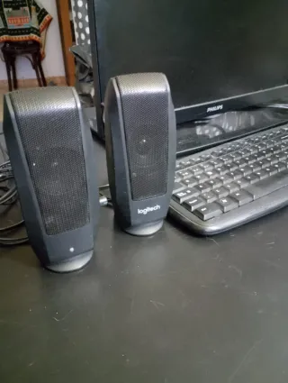 Altavoces Logitech Negros