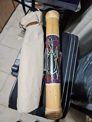 Didgeridoo in bambù con decorazione