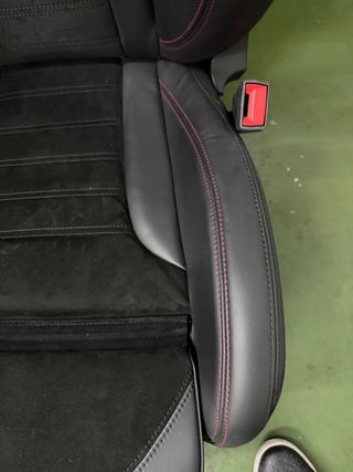 Asientos Alfa Romeo Giulia Quadrifoglio.