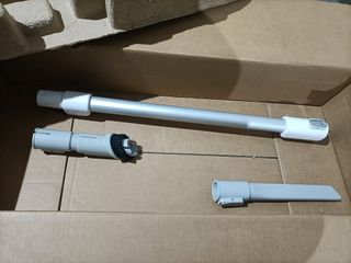 - Amazon Basics Aspiradora sin cable 2 en 1 de 3