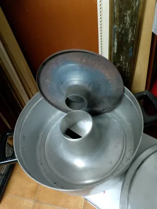 Molde para bizcocho con tubo central