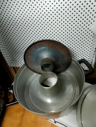 Molde para bizcocho con tubo central