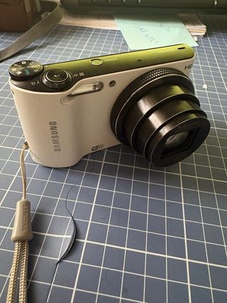 Cámara Digital Samsung WB250F Blanca