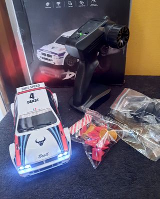 Automodello elettrico RC da Drift in scala 1:24