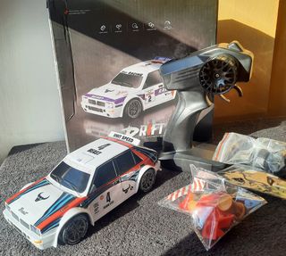 Automodello elettrico RC da Drift in scala 1:24