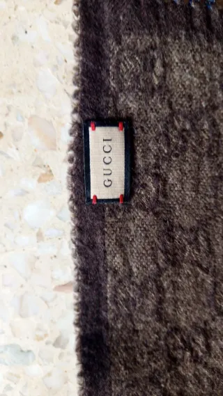 Bufanda reversible Gucci GG