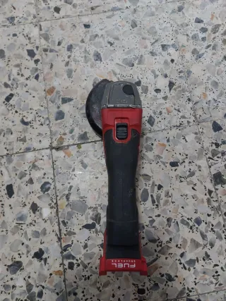 Amoladora Angular Milwaukee M12 FUEL