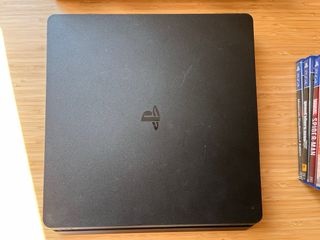 Playstation 4 Slim 1TB Nera