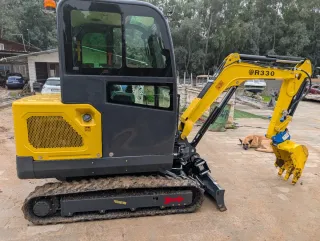 Alquiler Mini Excavadora R330