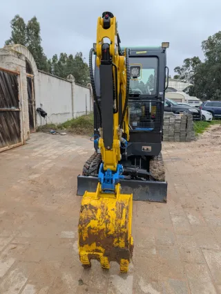 Alquiler Mini Excavadora R330