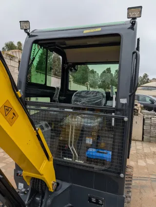 Alquiler Mini Excavadora R330