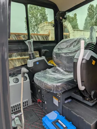 Alquiler Mini Excavadora R330