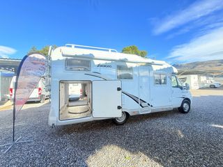 Autocaravana 29000km garaje motos/Frigo XXL/