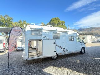 Autocaravana 29000km garaje motos/Frigo XXL/