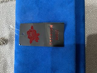 Borsetta blu navy con catena