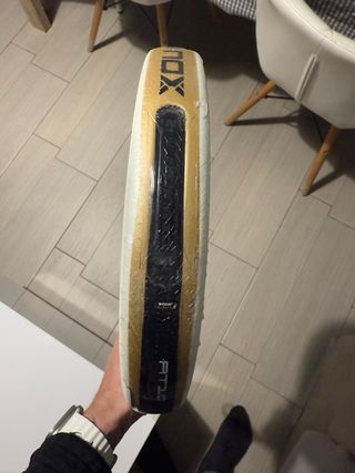 Pala Padel Nox AT10 12K 2026.