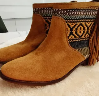 Botines Zara Camel con Flecos Talla 38