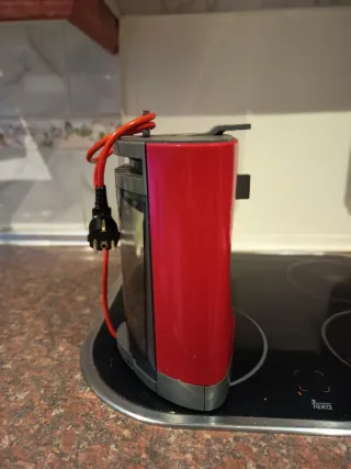 Cafetera Dolce Gusto Krups Roja