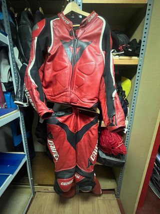 Mono Dainese 2 piezas Talla S Rojo