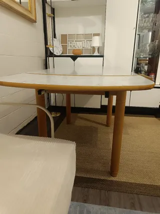 Tavolo allungabile in legno e marmo con cassetto