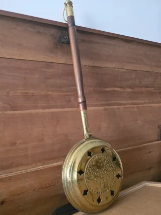 Braseo de cama antiguo latón y madera