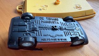 Coche miniatura Pilen De Tomaso Mangusta