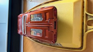 Coche miniatura Pilen De Tomaso Mangusta