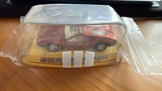 Coche miniatura Pilen De Tomaso Mangusta