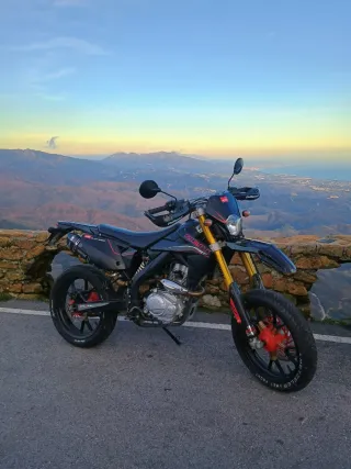 Rieju mrt pro 125 black edition