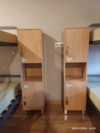 Armadietti in legno nuovi