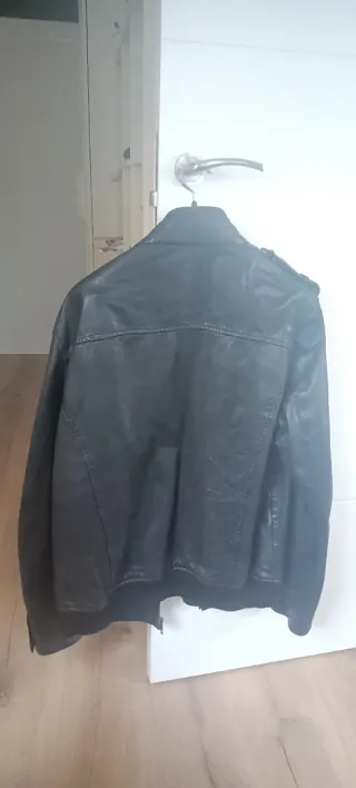 Chaqueta de cuero Negra