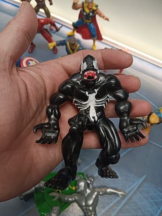 Superhéroes Marvel. 13 figuras PVC Yolanda y Comansi.