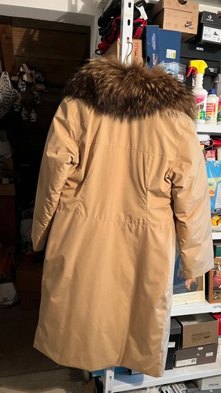 Cappotto piuma beige con pelliccia