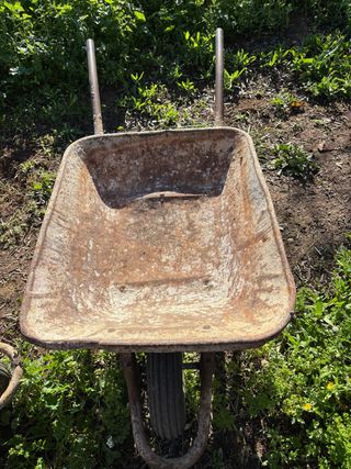 Carretilla de obra metálica