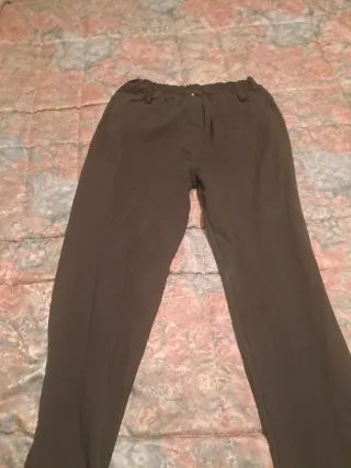 Pantalones de mujer negros y verde oliva