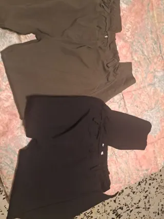 Pantalones de mujer negros y verde oliva