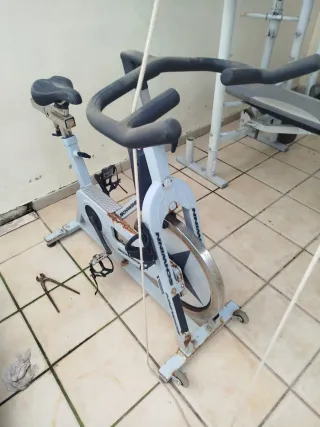 Máquinas gimnasio.