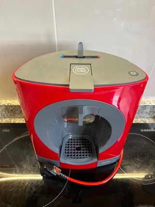 Cafetera Dolce Gusto Roja