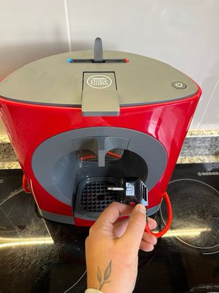 Cafetera Dolce Gusto Roja