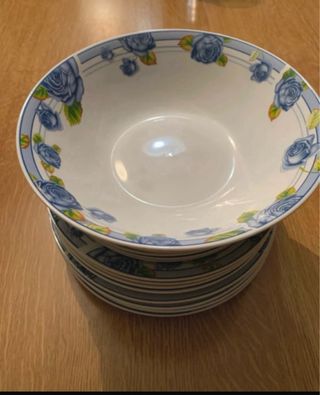 Servizio 13 pezzi per 4 persone + insalatiera