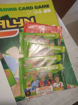 Álbum Adrenalyn 2024-25  394 cromos + 5 Sobres