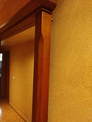 Espejo grande de madera maciza. Nuevo.